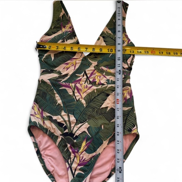 Lands' End green and pink tropical print one-piece swimsuit. Size 4 - Picture 4 of 6